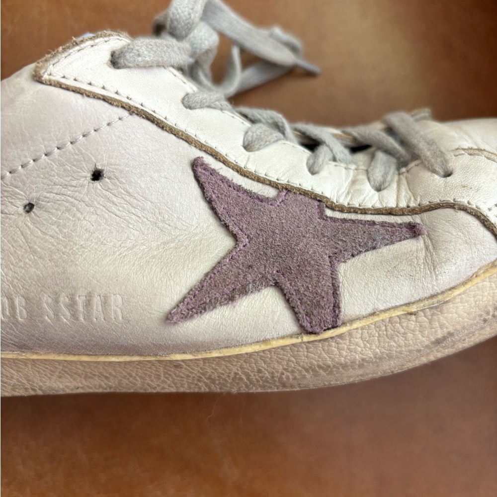 Golden Goose Superstar GGDB low top distressed sneakers with purple stars - Picture 6 of 15